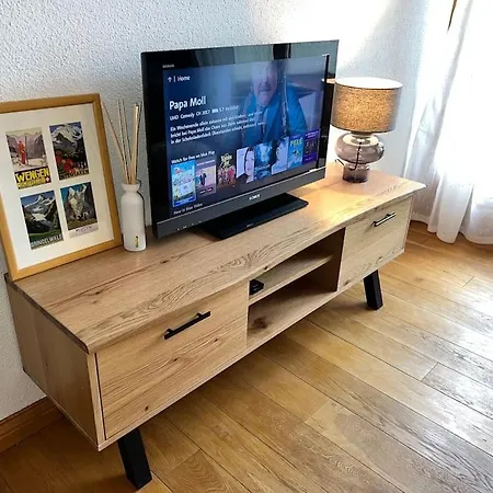 Apartment In - Amazing Views, Centrally Located By Train Station *