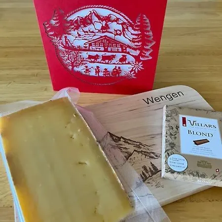 In - Amazing Views, Centrally Located By Train Station דירה *