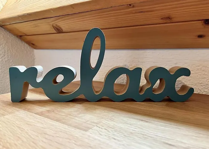 In - Amazing Views, Centrally Located By Train Station Апартаменты *