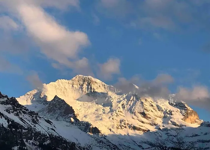 Апартаменты In - Amazing Views, Centrally Located By Train Station Венген