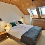 In - Amazing Views, Centrally Located By Train Station * Венген