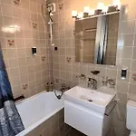 Апартаменты In - Amazing Views, Centrally Located By Train Station